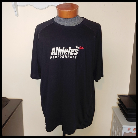 Adidas Black T-shirt - Picture 2 of 5